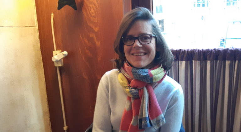 Pour Aurélie Chausson, rentrer en France demande de “redoubler d’efforts”