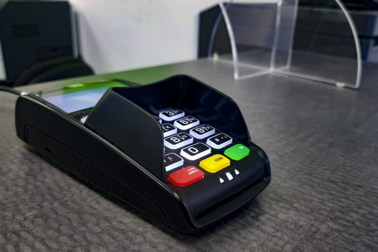 Terminal de paiement électronique (Source: Carla Geib)